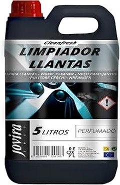 Errores frecuentes al utilizar limpiadores de llantas y sus soluciones